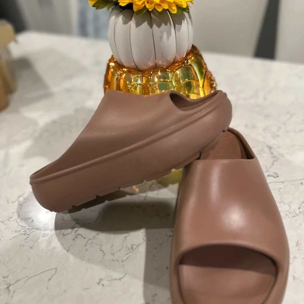 Slides - Picture 6 of 10